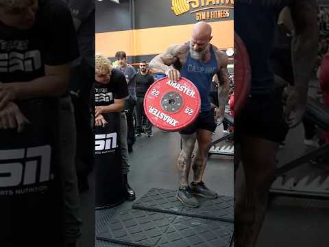 Bodybuilders Trying To Flip 25kg Hissy
