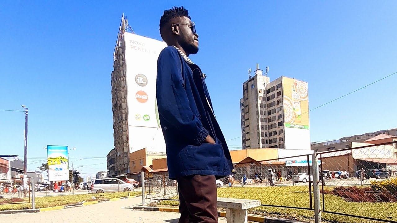 RETUNDA DO MERCADO GOTO MAS Populare  DA CIDADE BEIRA ,(Moçambique)