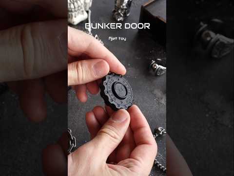 Антистрес спіннер BUNKER BLACK DOOR іграшка з металу фіджет чорний EDC, відео 1