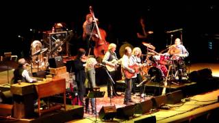 Levon Helm and Steve Earle - The Mountain chords