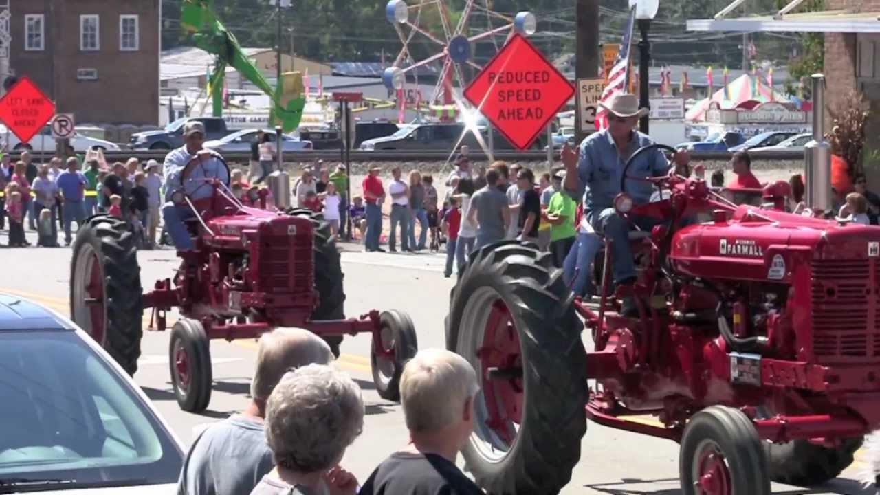 Mule Day Parade with Alabama Country Music  1080p.mov