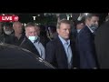 "Медведчук путінська к*рва": кума Путіна штовханиною проводжали зі суду