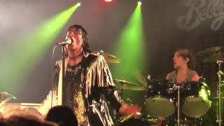 The struts performer body talks San Diego 4-14-19