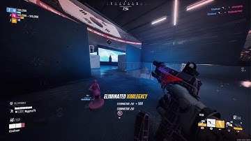 Snapping about on controller with the 93R in THE FINALS