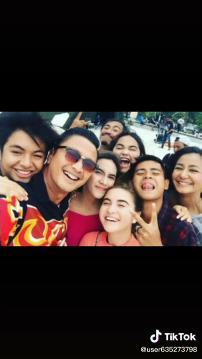 Kumpulan foto dan vidio mermaid in love 2 dunia