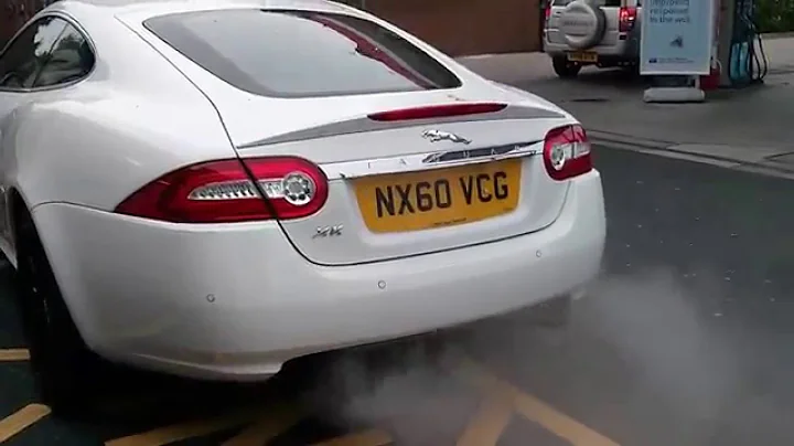 Jaguar xk 4.2 V8 start up, rev and acceleration !!
