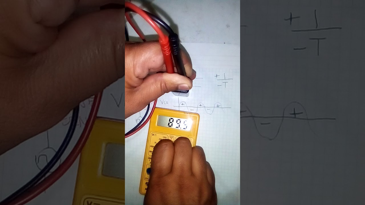 MEDICIÓN VOLTAJE CON MULTIMETRO - YouTube