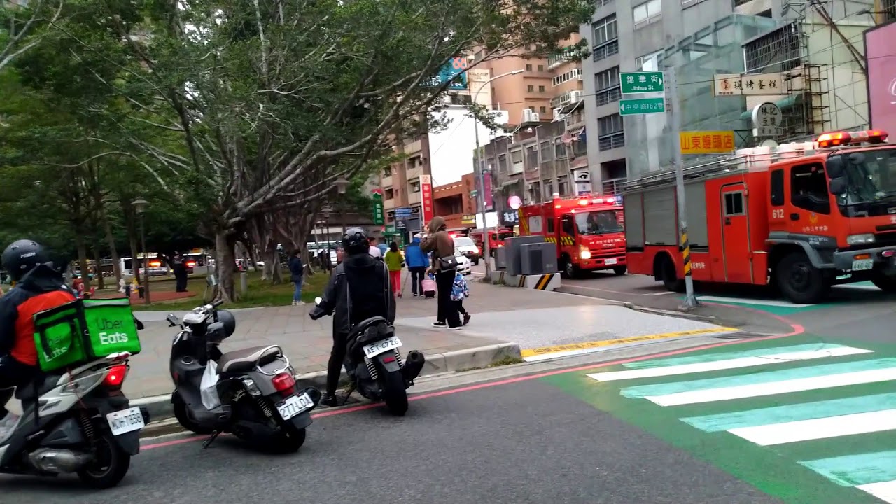 新竹巿中央路錦華街口火災目擊/火災現場直擊/新竹火災/感謝新竹巿消防局/今天打119報案/向偉大的打火兄弟致敬