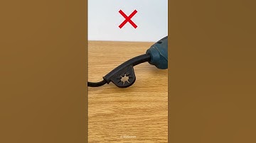 Fast way to remove a drill bit without the key #shorts