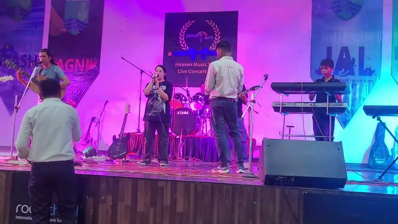 Live Music Concert 2025 Performance - Snow (Hey Oh)