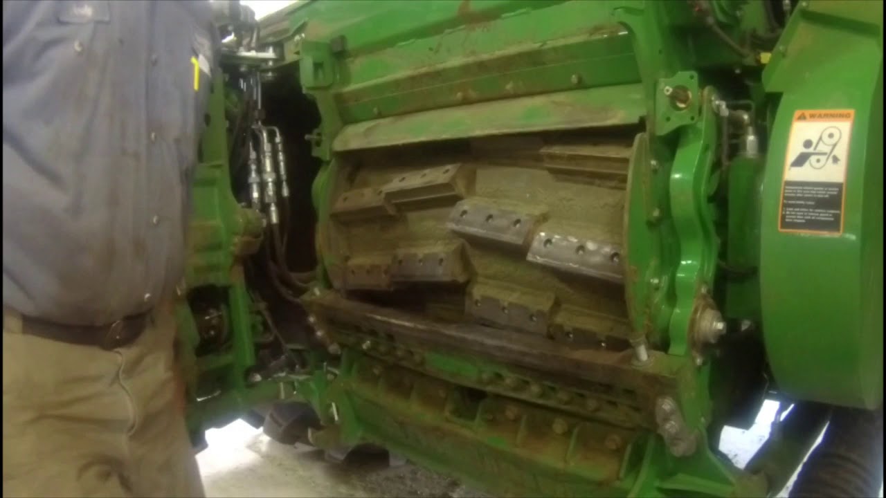 New knives installed in John Deere 8700 chopper part 1 of 2