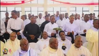 🔥MAFRATER WAKIIMBA NYIMBO ZA PASAKA - KILA PENYE NGOMA