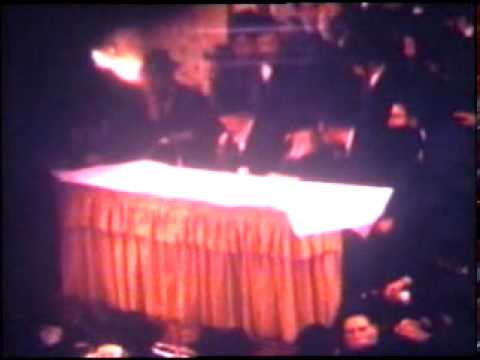 Historical Footage Satmar Rebbe Reb Yoel Teitelbaum Zt"l at Kuf Alef Kislev 1973