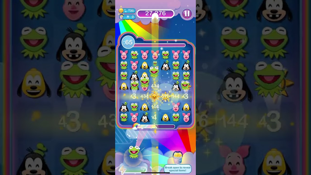 Disney Emoji Blitz: Banjo with Kermit the frog