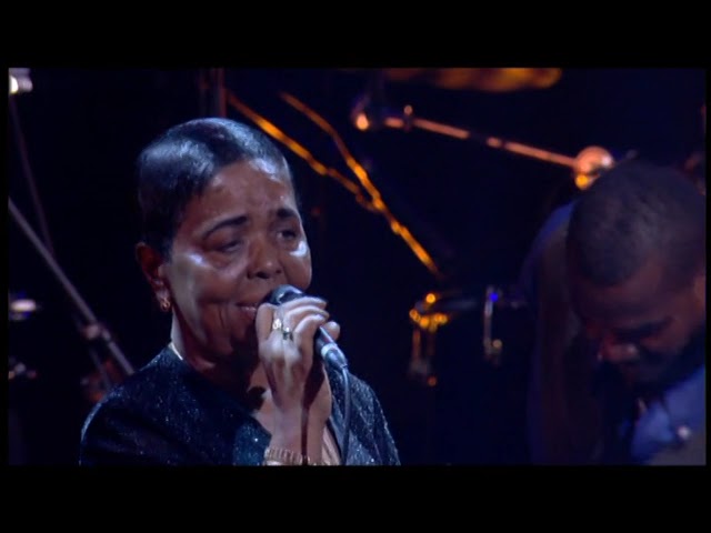 Cesaria Evora Live In Paris (Zenith 2001) class=