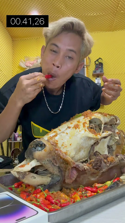Mukbang kepala sapi pedas