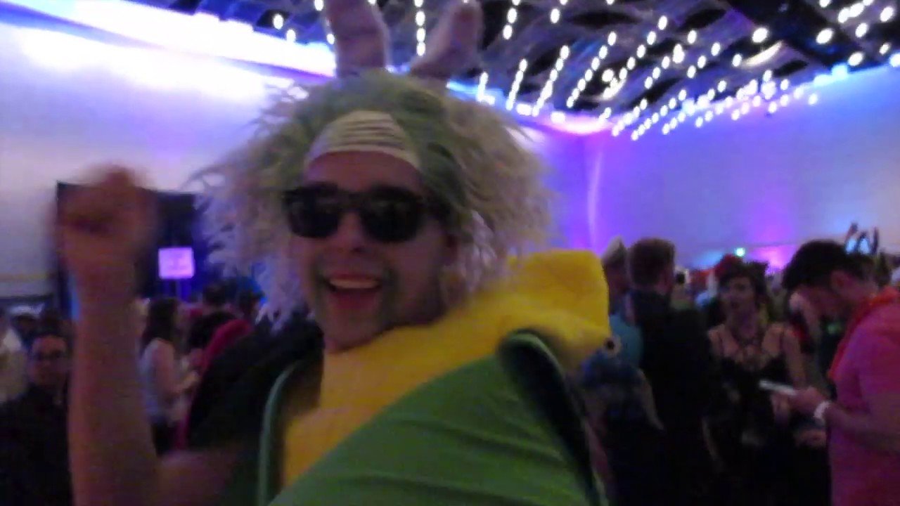 video phone beyonce mp3 Sonny The Shark: 