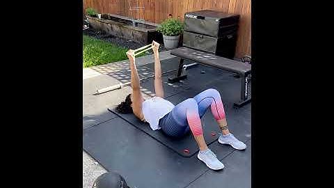 mini band supine pulldown