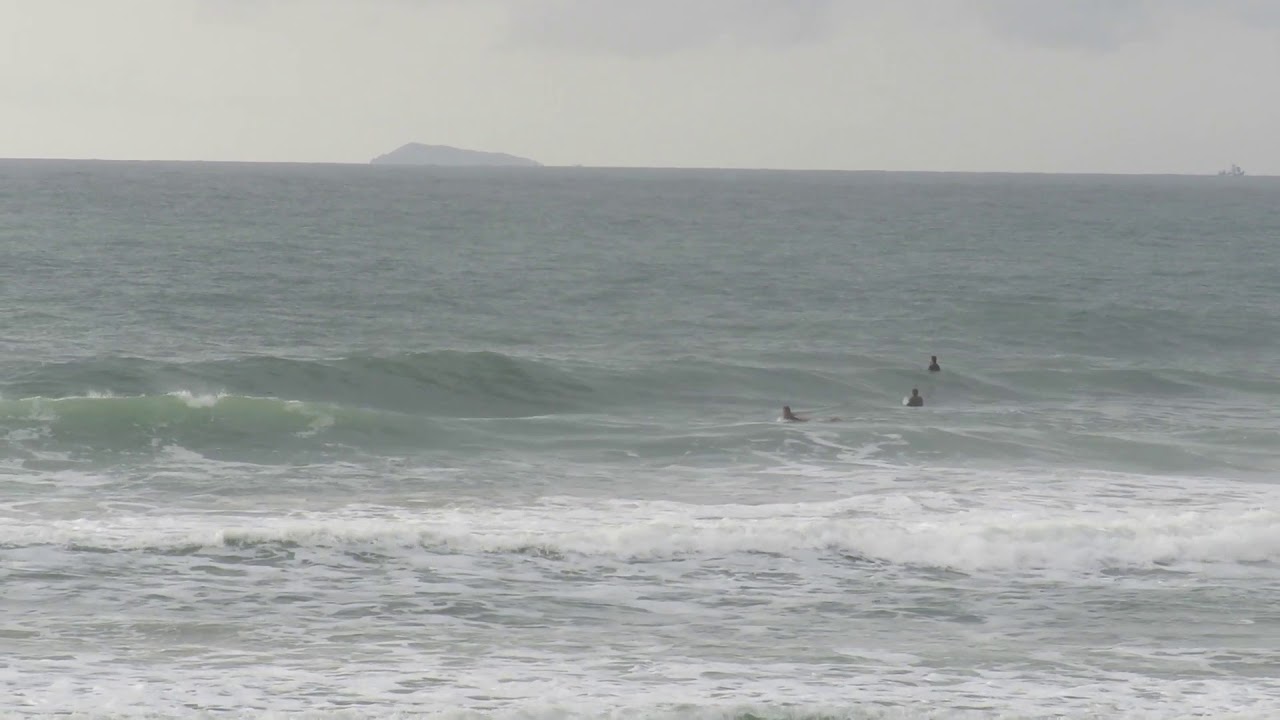 Praia de Joaquina 1 Dezembro 2017 - 7:00 horas - In Paradise