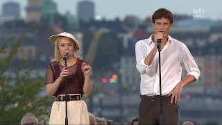 Vignette de la vidéo "Lisa Ekdahl & Adam Pålsson - Välkommen Morgon (Live "Allsång På Skansen" 2017)"