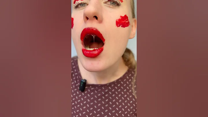 The most WEIRDEST makeup hack in the world😅 #makeuphacks #asmr thumbnail