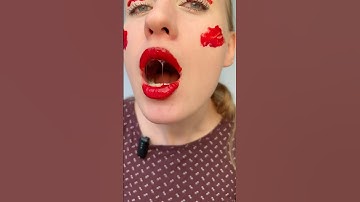 The most WEIRDEST makeup hack in the world😅 #makeuphacks #asmr