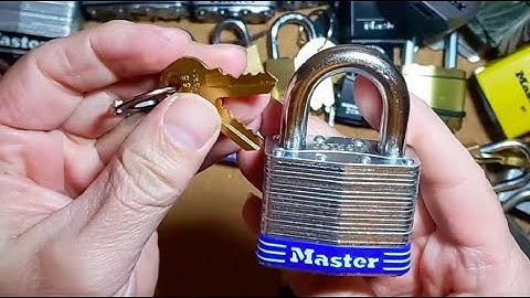 [46] Master Lock No 5 Laminated Padlock Picked Open