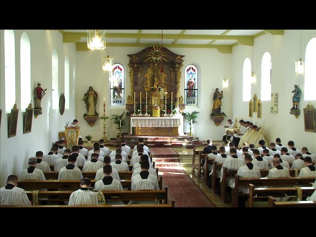 Watch 28. April 2024 - Gesungene Vesper mit Sakramentsandacht - Priesterseminar Herz Jesu on YouTube.