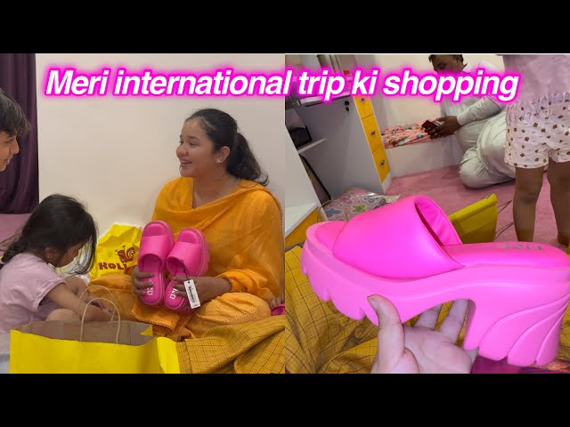 Pehli bar jeans pant li | meri international trip ki shopping | Sitara Yaseen vlog class=