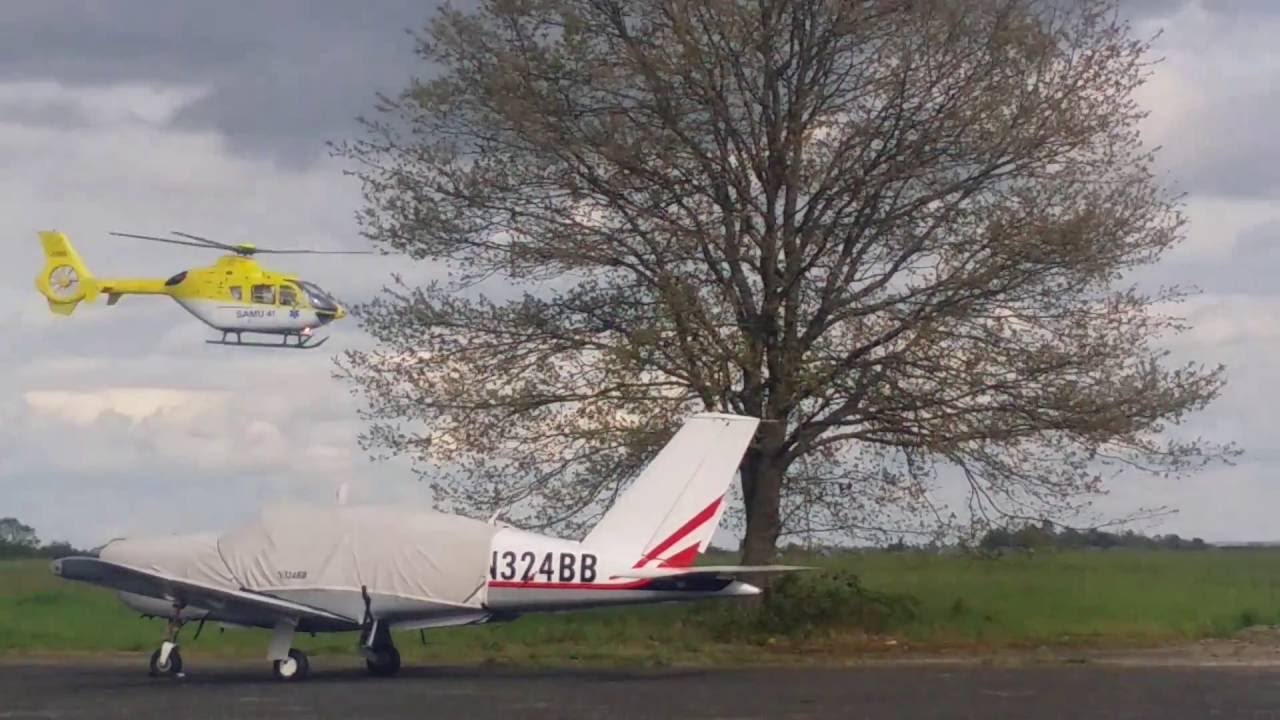 Décollage EC-135 F-GTKB SAMU 41 sur l'aéroport de Tours  ( LFOT )