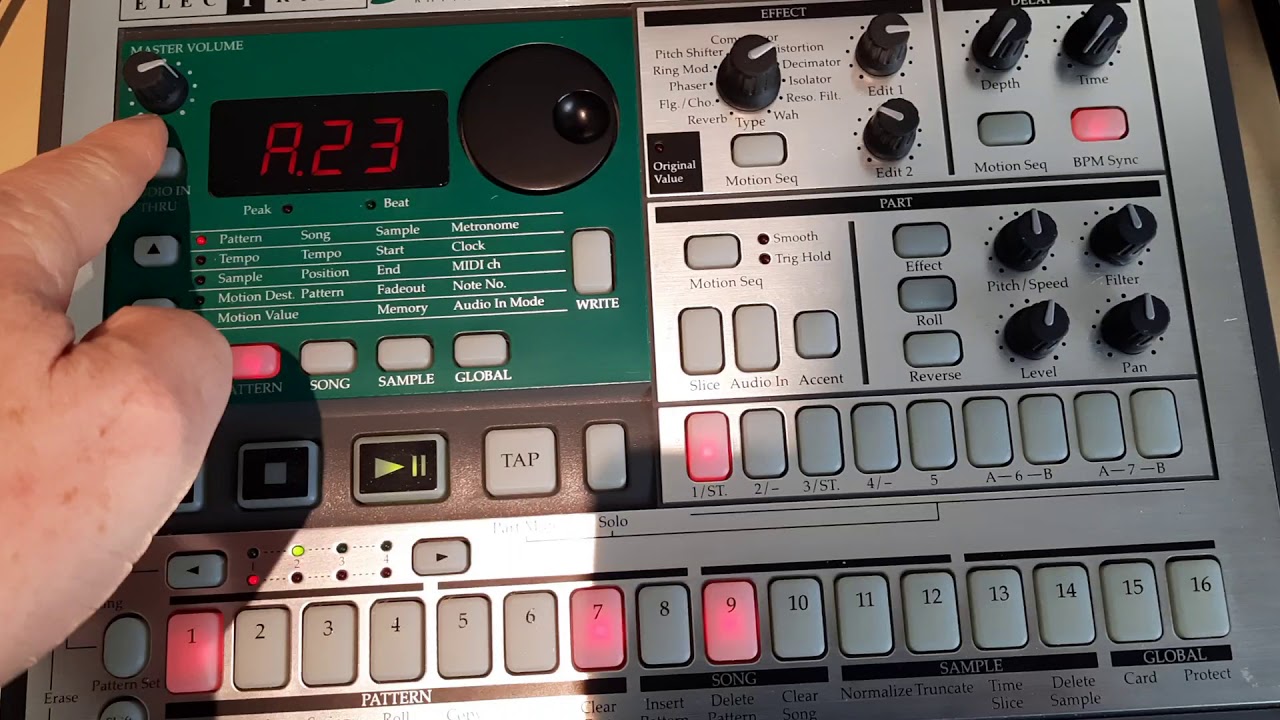 Heathkit TE1 Tube Amp warm up drum machines and synths YouTube