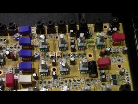 What's Inside the Behringer Model D (by synthpro)