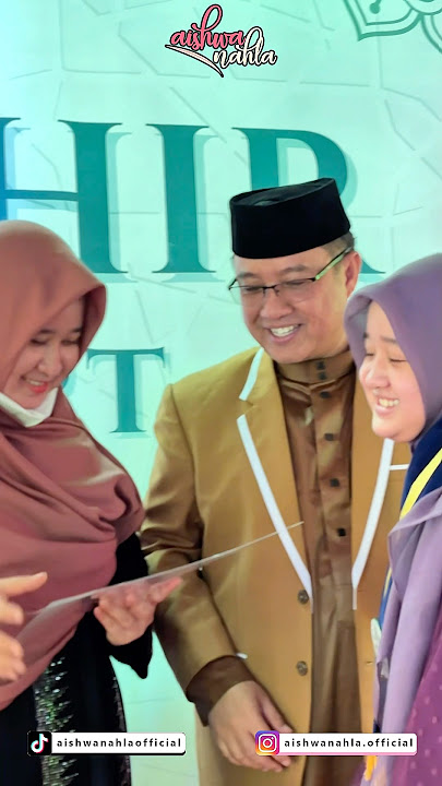 AISHWA WISUDA TAHFIDZ HARI INI DI PESANTRENNYA