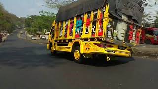 Truk madura oleng