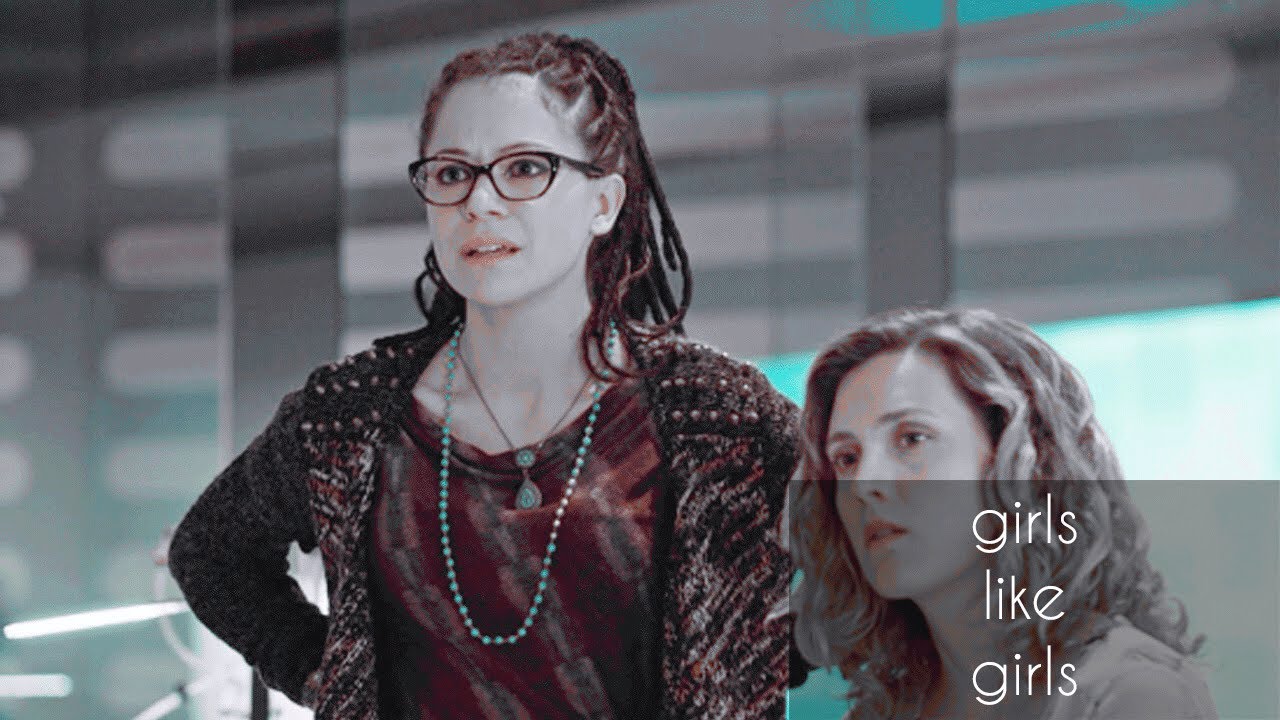 ► Cosima and Delphine (+4x10) | Girls like Girls | Orphan Black black mirror season 5