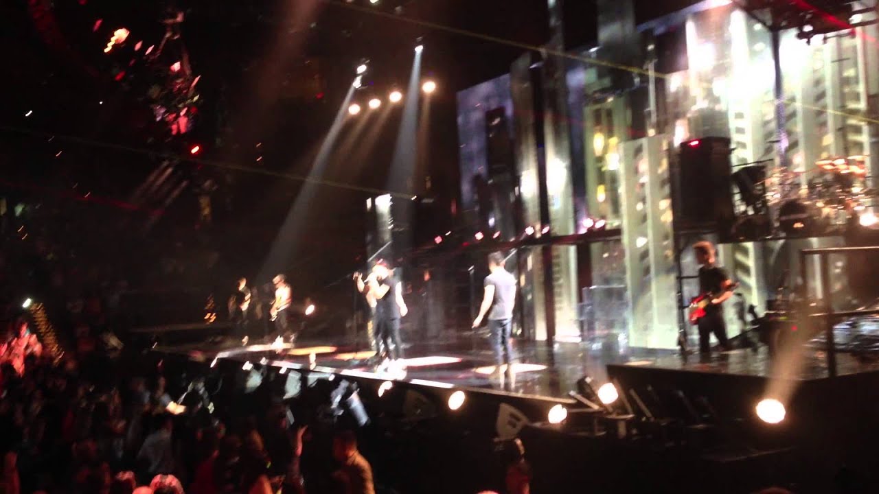 Rock Me Las Vegas One Direction 8/2/13