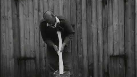 Crafting an Axe handle, the old finnish way.