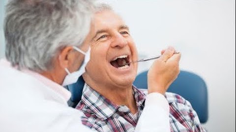 Chăm sóc răng miệng ở người cao tuổi