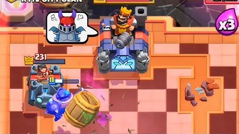 king gambit  x clash royale gameplay  ♟️