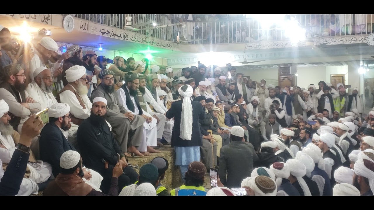 جامعہ دارالعلوم حقانیہ اکوڑہ خٹک کے دستاربندی کے موقع پر خوبصورت منظر