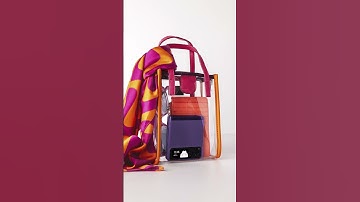 A phone that fits in your life. Quite literally 👀. #razr40 #FlipTheScript