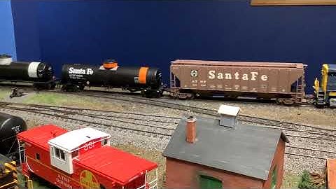 Rapido B36-7 pulling a couple of American Limited Models Santa Fe tank cars