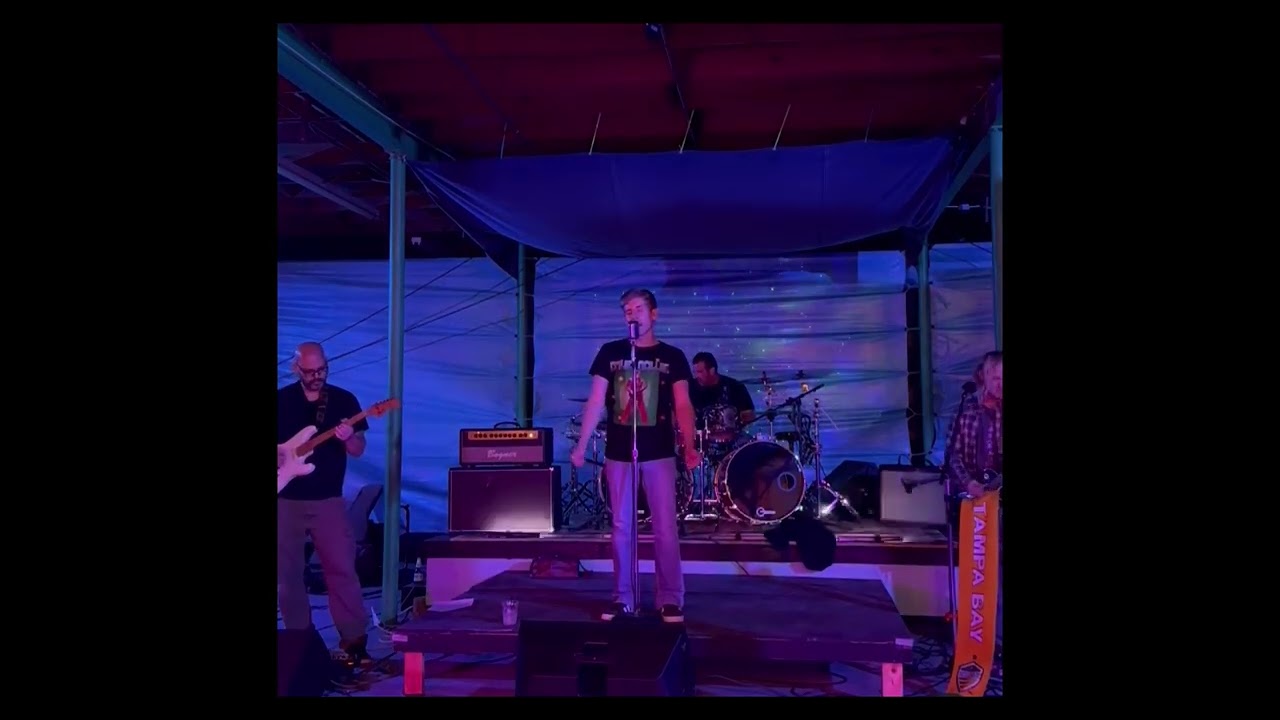 Under The Bridge live at Jollymons Clearwater