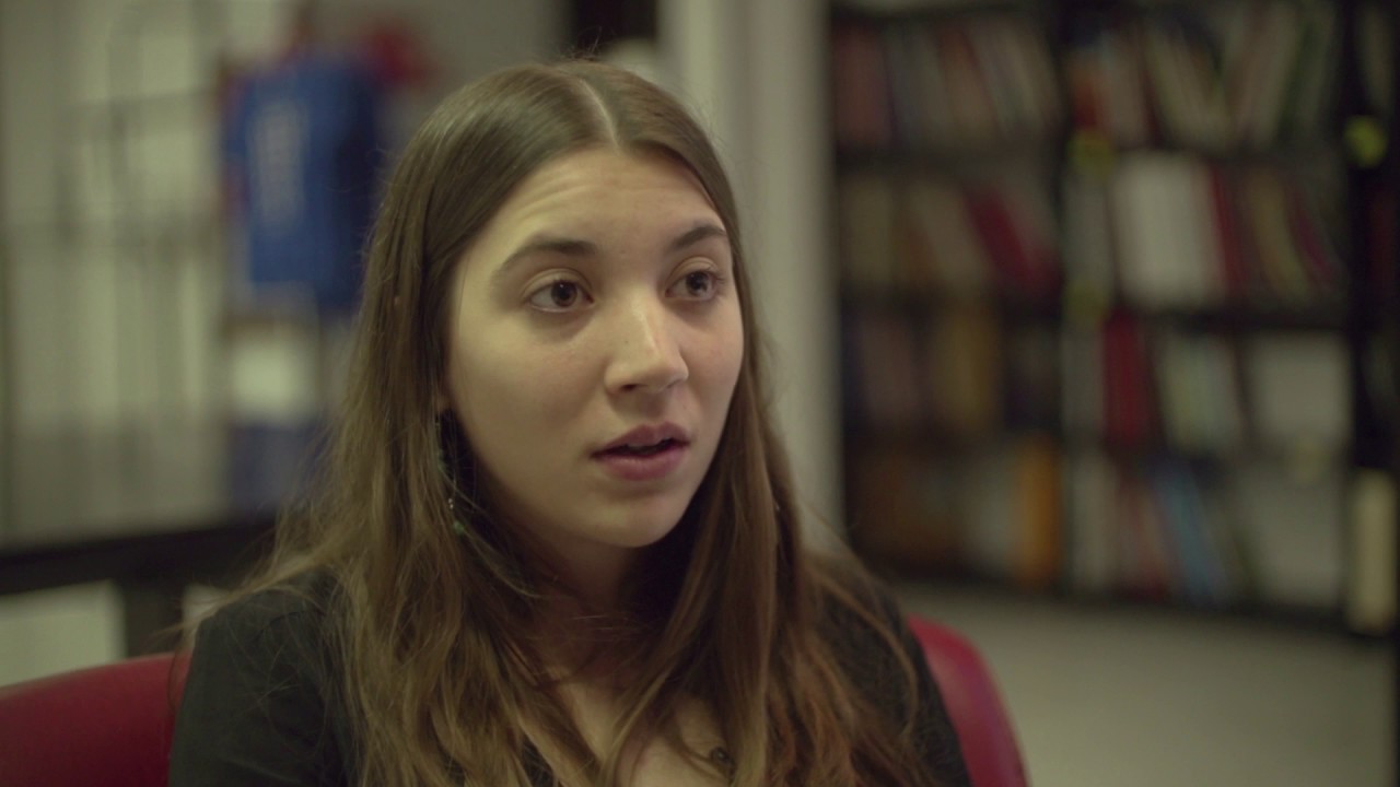 Connectats. Projecte de vida independent per a una persona sordcega a Barcelona