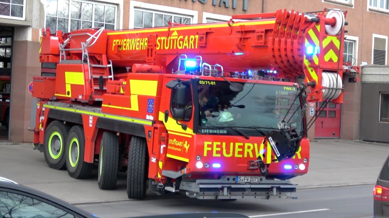 [FEUERWEHRKRAN STUTTGART] - Rüstzug Berufsfeuerwehr Stuttgart FW 3 zum Verkehrsunfall 3