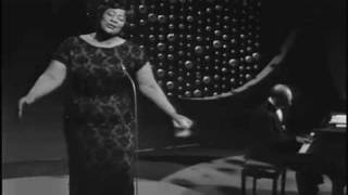 Video thumbnail of "Ella Fitzgerald - Mack The Knife"