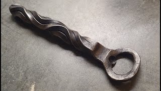 Blacksmithing - Forging a twisted bottle opener
