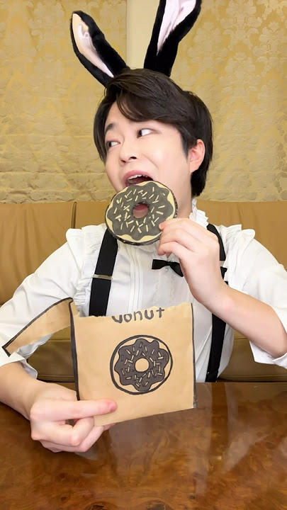 THERE IS NO CHOCOLATE IN THE CARDBOARD DOUGHNUT！#asmr