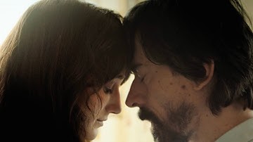 家族の平穏な暮らしは夫の浮気告白で終わりを告げる／映画『靴ひものロンド』予告編