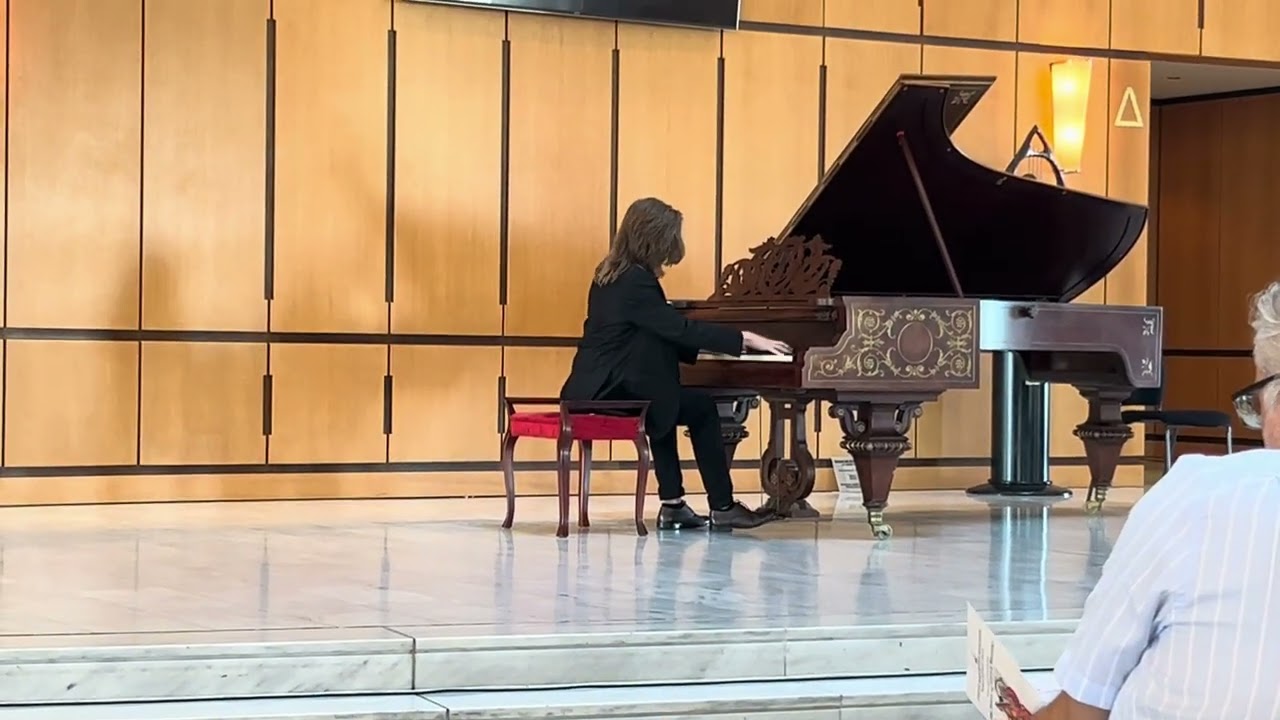 Giannis Apazidis  Rachmaninoff Etude-Tableaux op. 39 no. 3